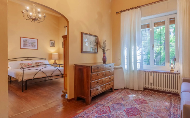 Gothic Apartments - Ground Floor