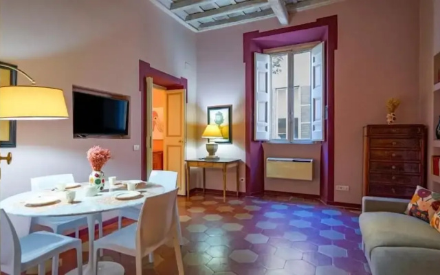 Campo De' Fiori Pinky House