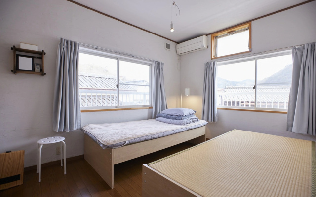 Tsushima White House