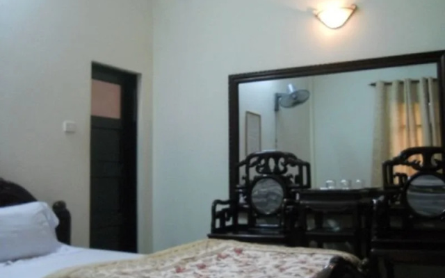 Ha Long Hotel Thai Thin