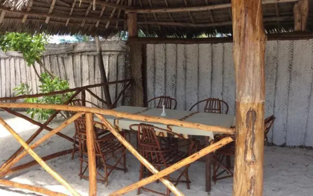 ONE LOVE Beach House Zanzibar