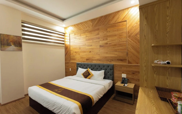 LuckyStar Hotel