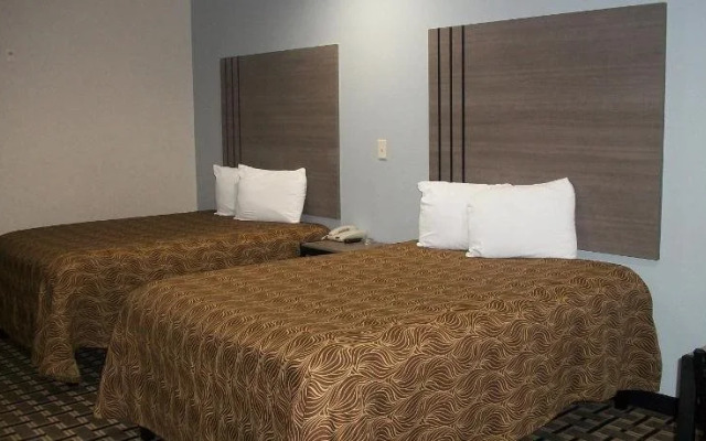 Woodland Inn and Suites