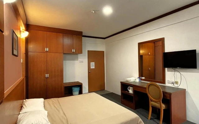 The Cool Point Hotel