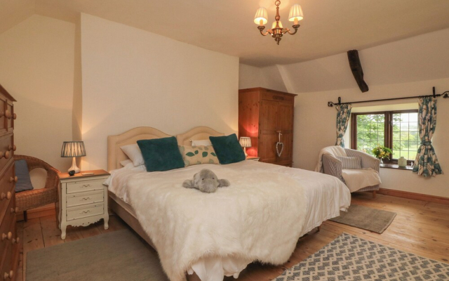 South Honeycroft Thatch