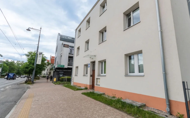 Traffic Studio 2 by Grand Apartments