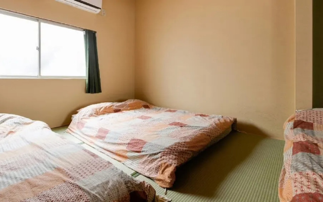 Senbonkita Terrace House
