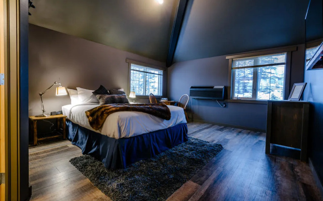 Creekside Villa