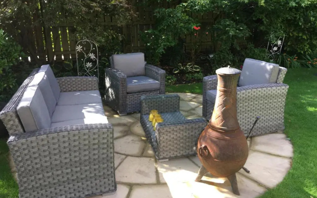 Grove House Bed  Breakfast