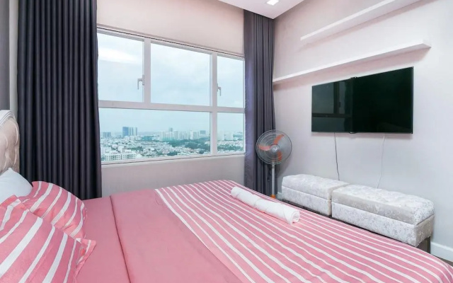 Sunrise City Luxury 2BR SW Pool 15th