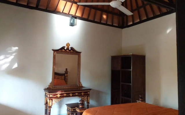 Puri Asri Bungalow