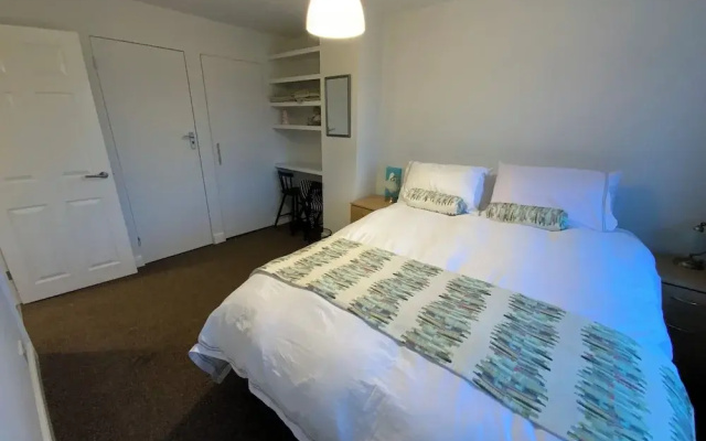 25 Resbury Close