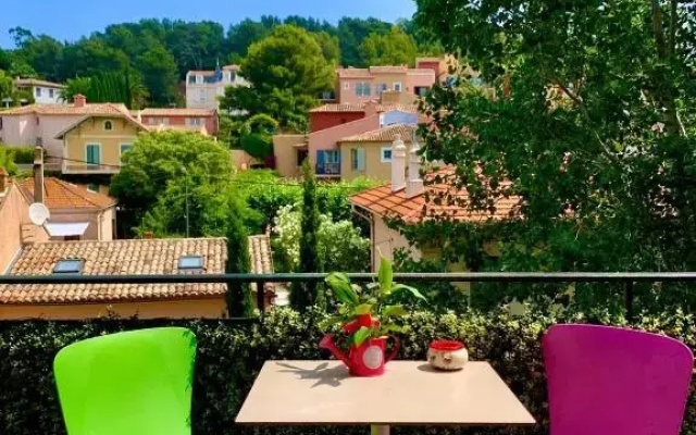 St Tropez T2 central