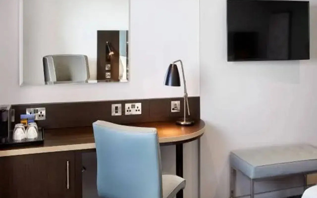 Premier Inn Guernsey St Peter Port - Admiral Park