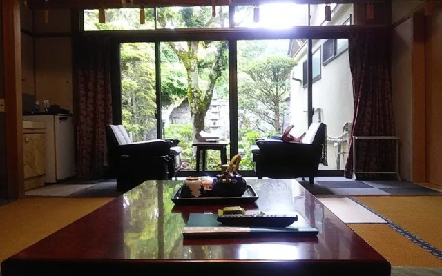Saratoku Ryokan
