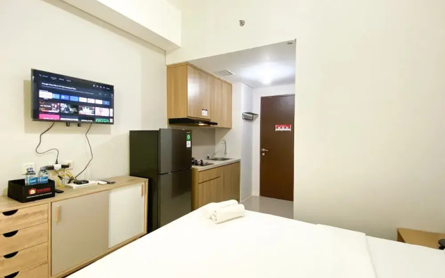 Serene Designed Studio Transpark Juanda Bekasi Timur Apartment
