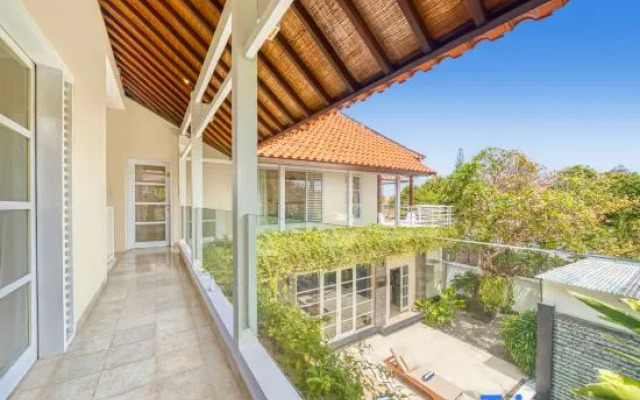 Villa Milano - 6BDR, prime location, pool & garden