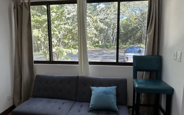 Peaceful Apartment in Tamarindo, 50m to the Beach