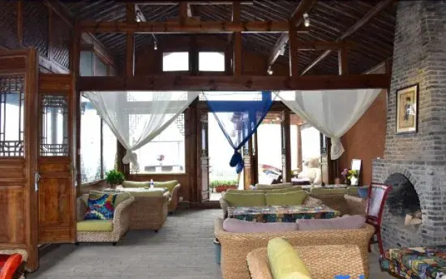 Xinglan Yunding · Pet-Friendly Designer Guesthouse(Lijiang Ancient City Dashuiche)