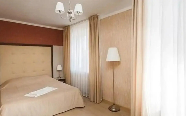 Отель «Фамилия»