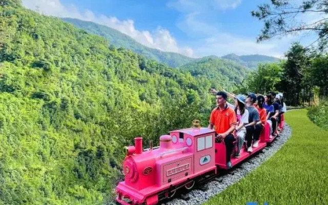 Nianhuagu Hotel (Tianlu Mountain Resort)