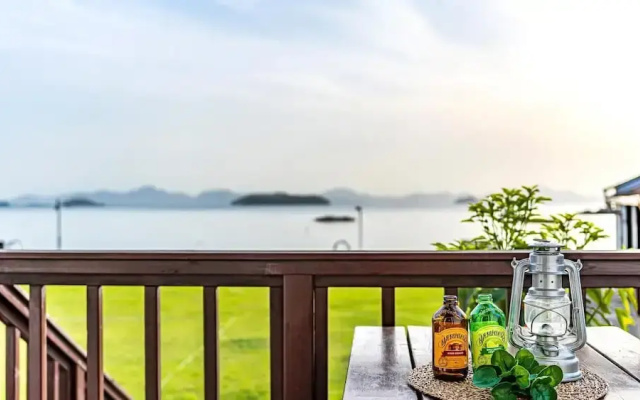 Yeosu Arens Pension