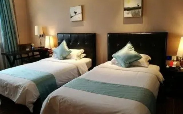Limone Hotel
