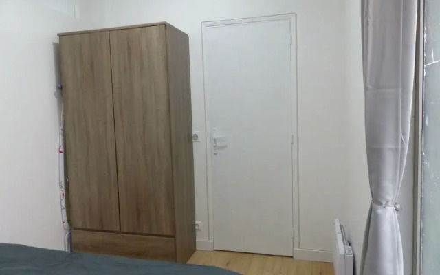 Rue Turgot Apartment