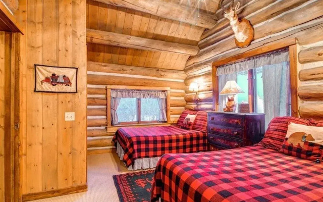 Bear Lodge