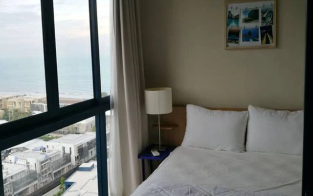 Baan Thew Talay Blue Sapphire 353