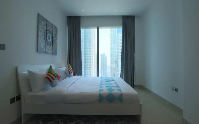 OYO Home 258 1BHK Marina Gate 2