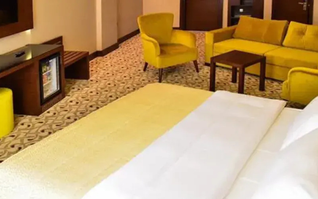 Hebo Marina Hotel