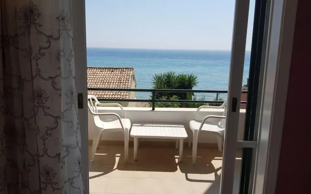 Menigos A2no.87 Seaview 2 Bedroom