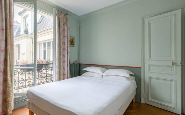 Отель onefinestay - Saint-Germain-des-Prés private homes комната для гостей