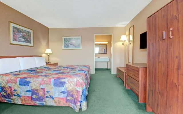 Knights Inn Wheeling