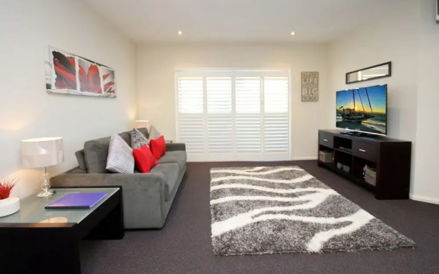 Pacific Blue Apartment 258, 265 Sandy Point Road