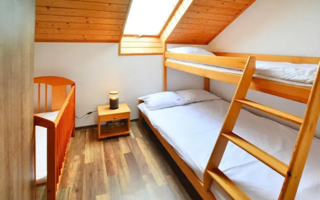 Apartment in Sianozety Near Sandy Beach