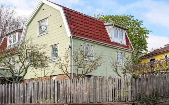 Family-friendly Apartment by the Sea