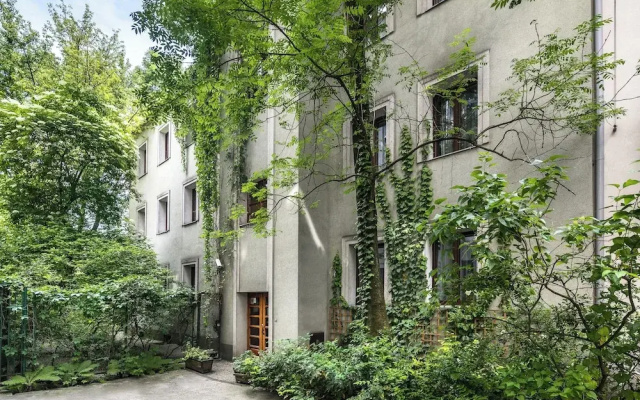 Garden House Apartments