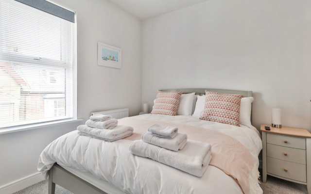 Apartment in Seaside Town of Filey, No Deposit