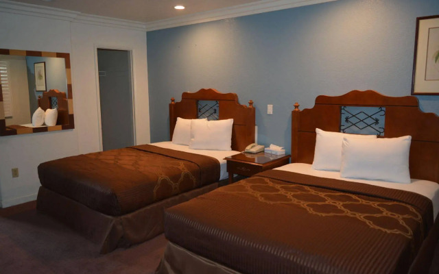 Welcome Inn on Colorado Blvd