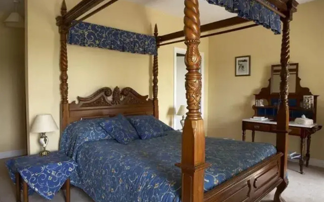 Carrygerry Country House