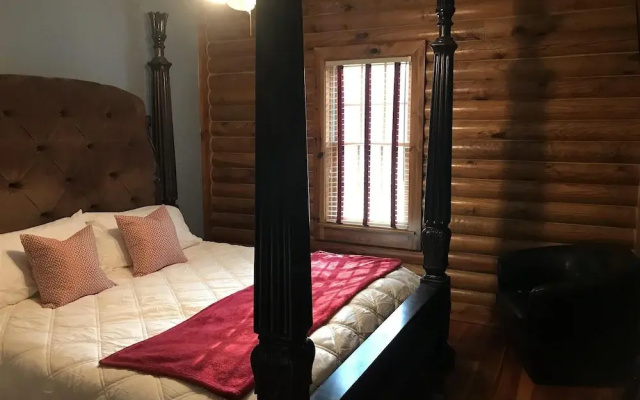 Beachwoods Inn