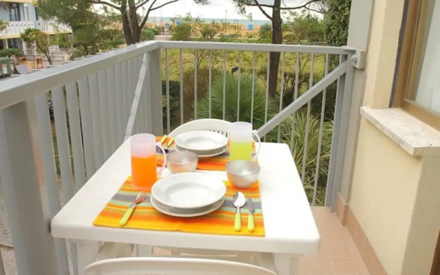 Two- Bedroom Flat With sea View in Bibione