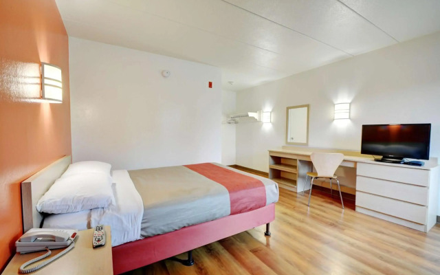 Motel 6 Seekonk, MA - Providence East
