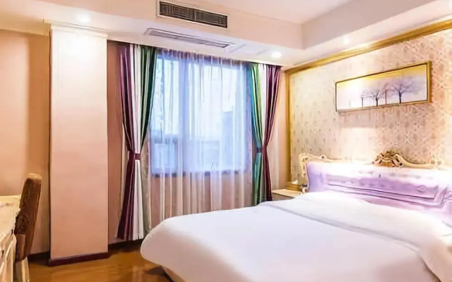 Yijia Hotel