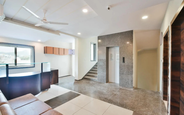 Collection O 39615 Hotel Naman