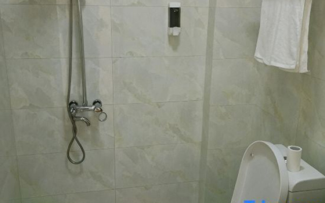 Qixia Guangtai Business Hotel