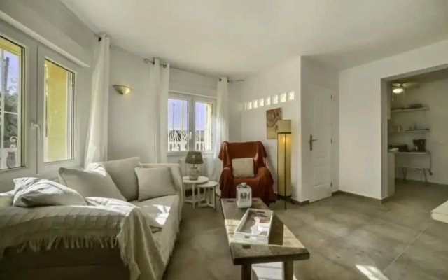 Villa - 4 Bedrooms with Pool and WiFi - 104963