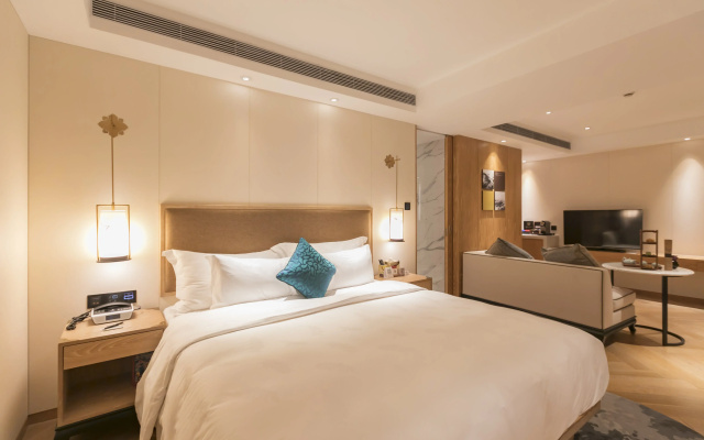 LN Hotel Five